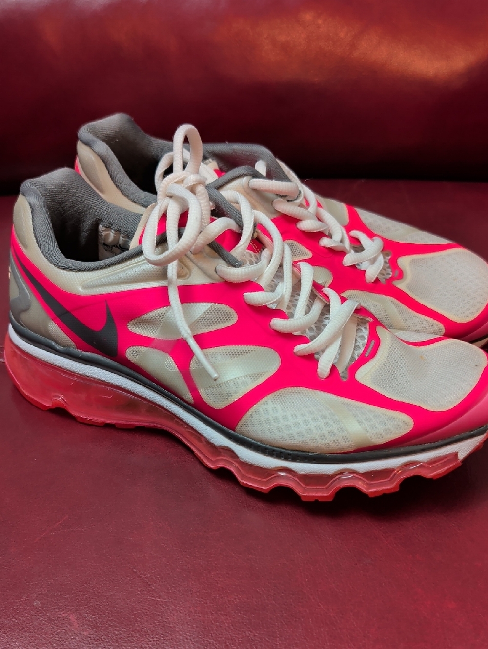 Nike Air Max Pink Running Shoes Size 7 Women's